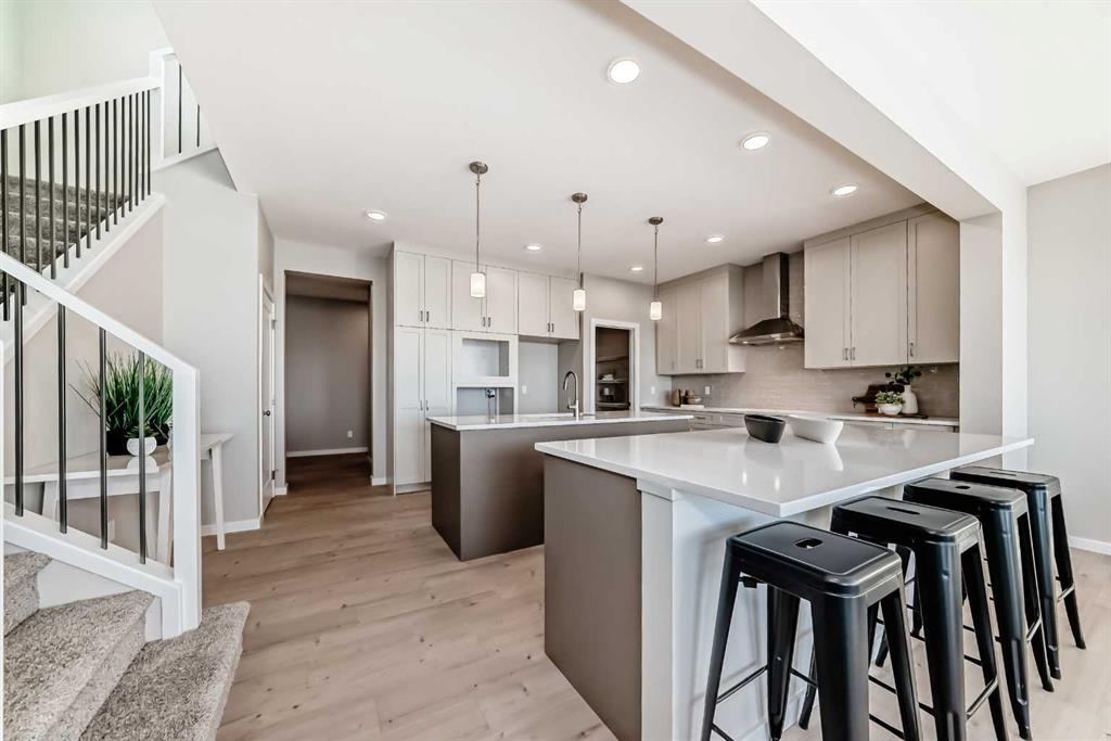 Picture for 153 Rangeview Path SE