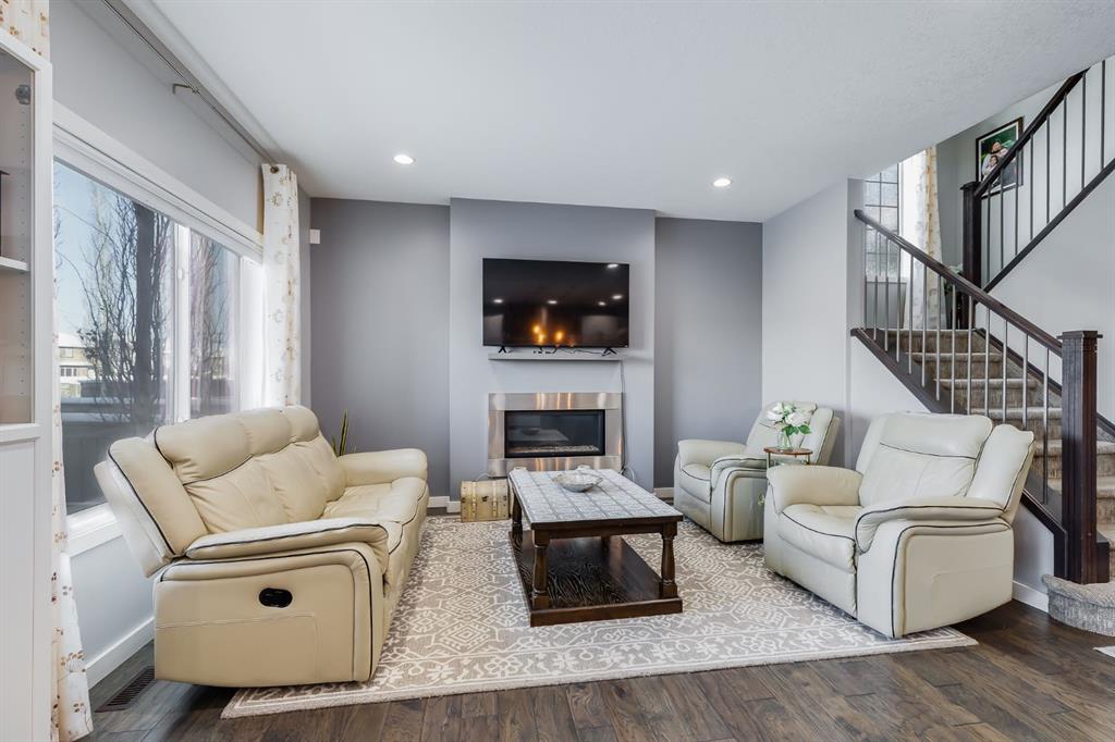 Picture for 52 Cooperstown Place SW