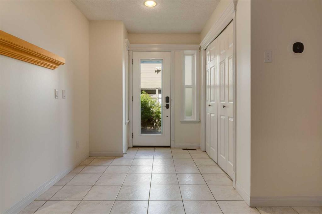 Picture for 107 9 Street NW
