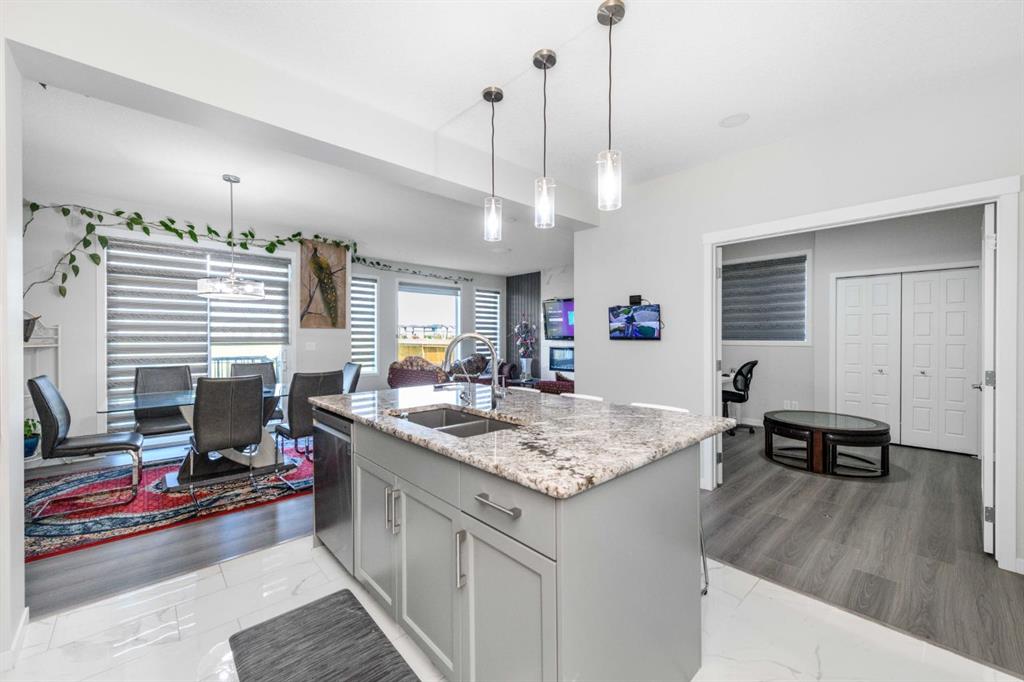 Picture for 983 Corner Meadows Way NE