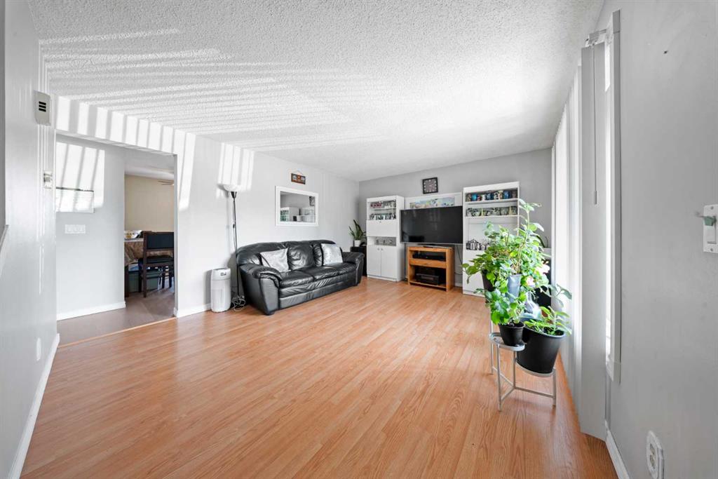 Picture for 32 Shawmeadows Road SW