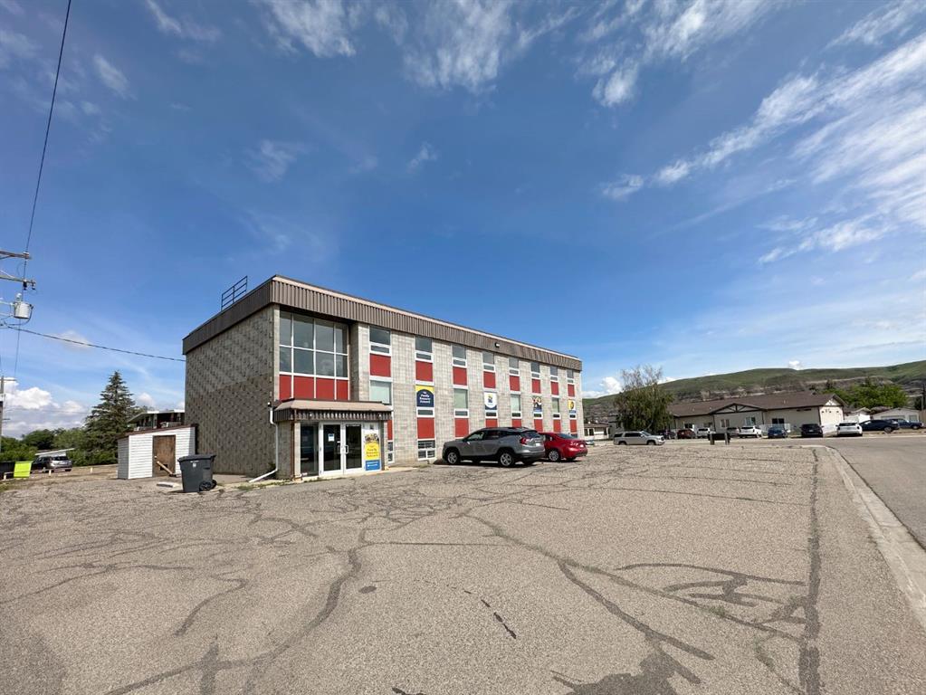 Picture for 601 7 Street E