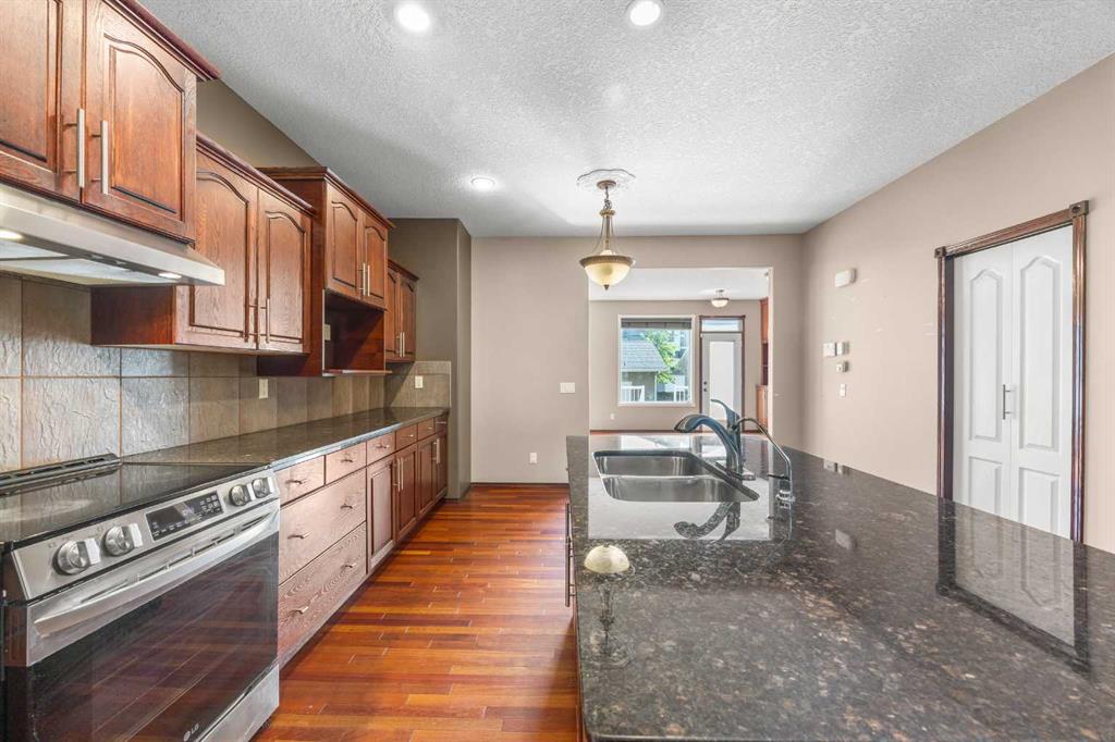 Picture for 3906 2 Street NW