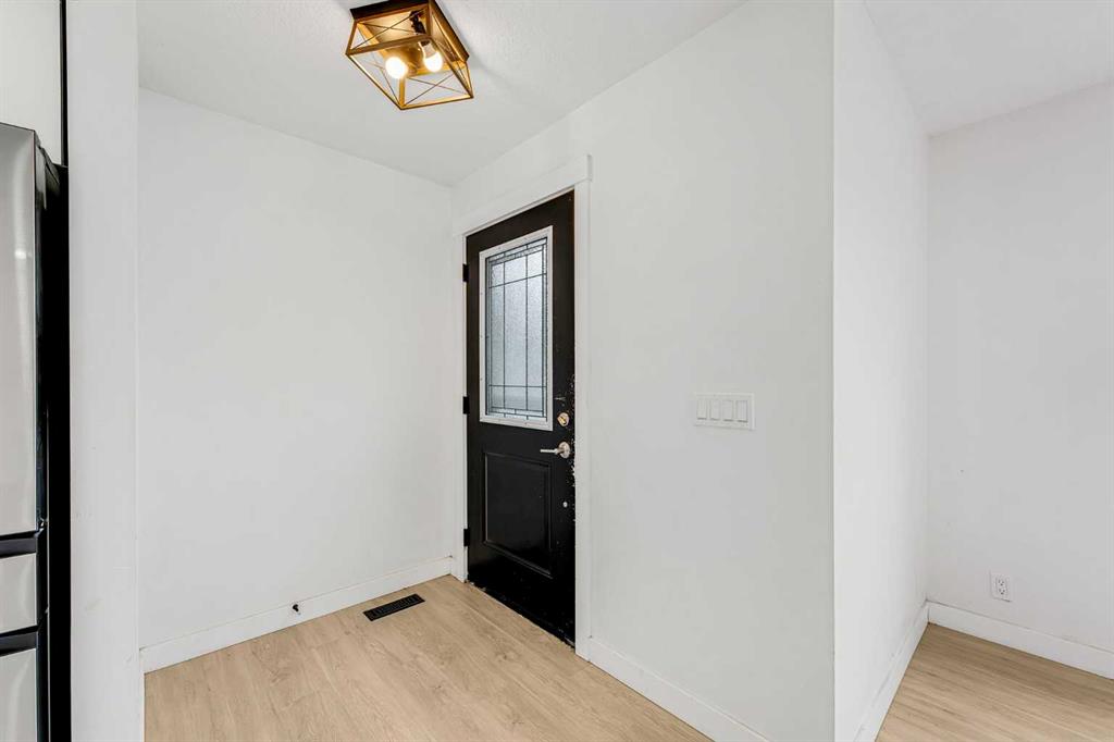 Picture for 124 Castlebrook Road NE