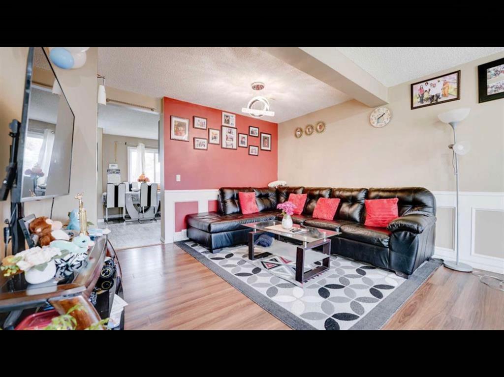 Picture for 95 Castlegreen Close NE
