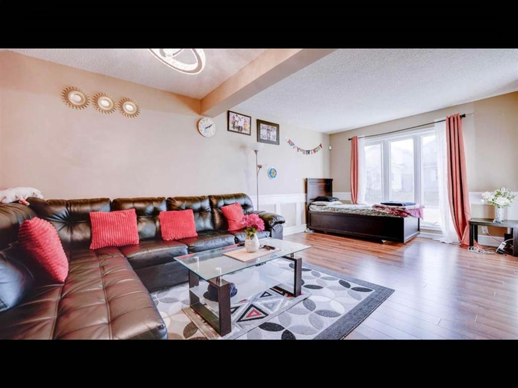 Picture for 95 Castlegreen Close NE