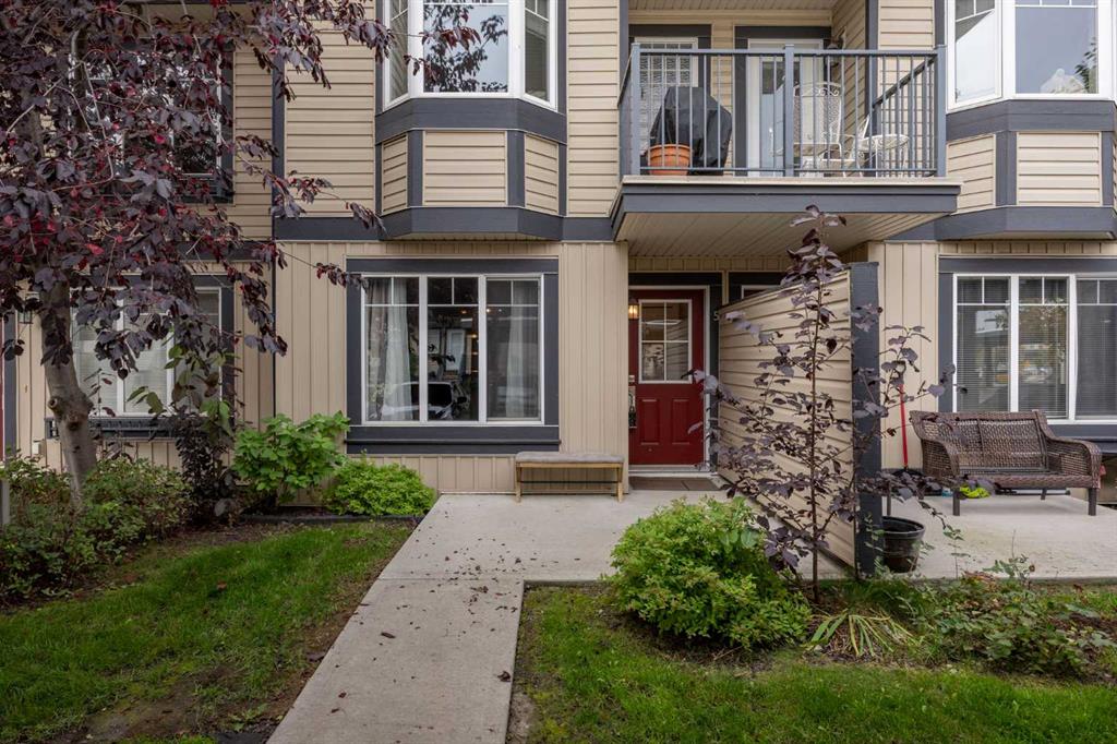 Picture for 5, 133 Copperpond Heights SE