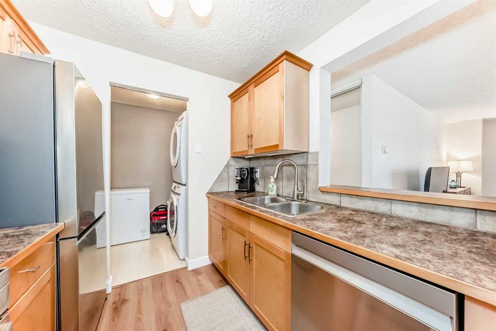 Picture for 3207, 13045 6 Street SW