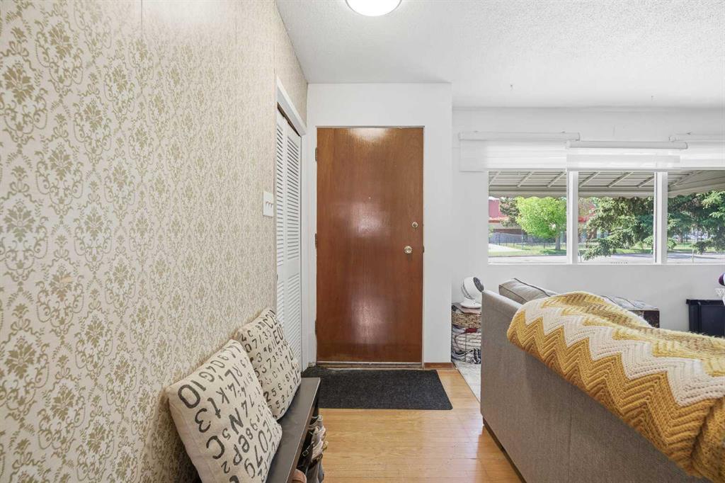 Picture for 9020 Fairmount Drive SE