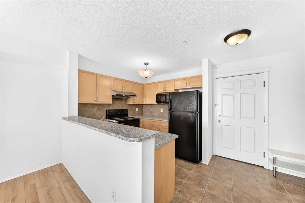 Picture for 9205, 70 Panamount Drive NW
