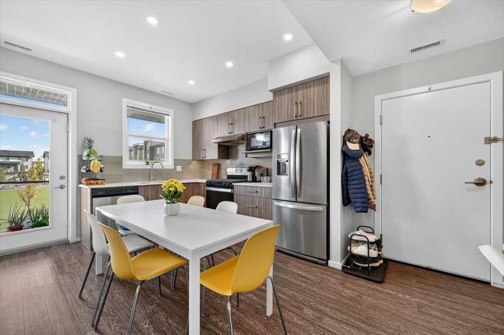 Picture for 204, 235 Redstone Walk NE