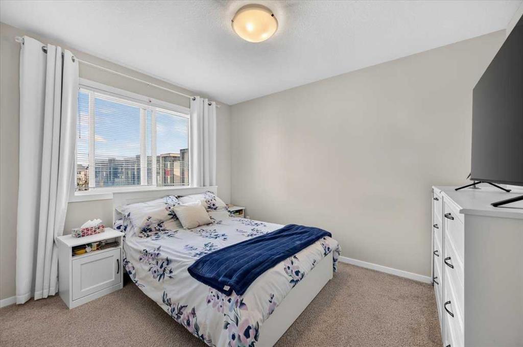 Picture for 204, 235 Redstone Walk NE
