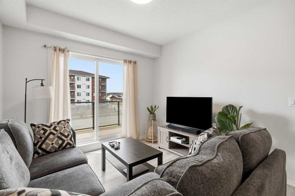 Picture for 3207, 33 Carringham Gate NW