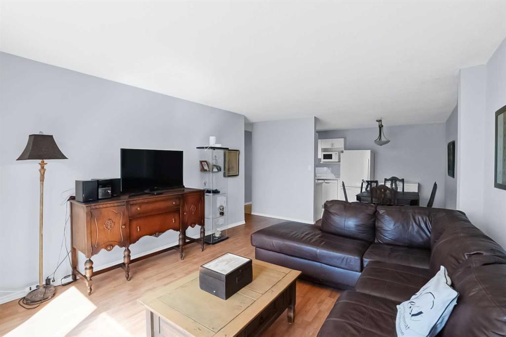 Picture for 17C, 80 Galbraith Drive SW
