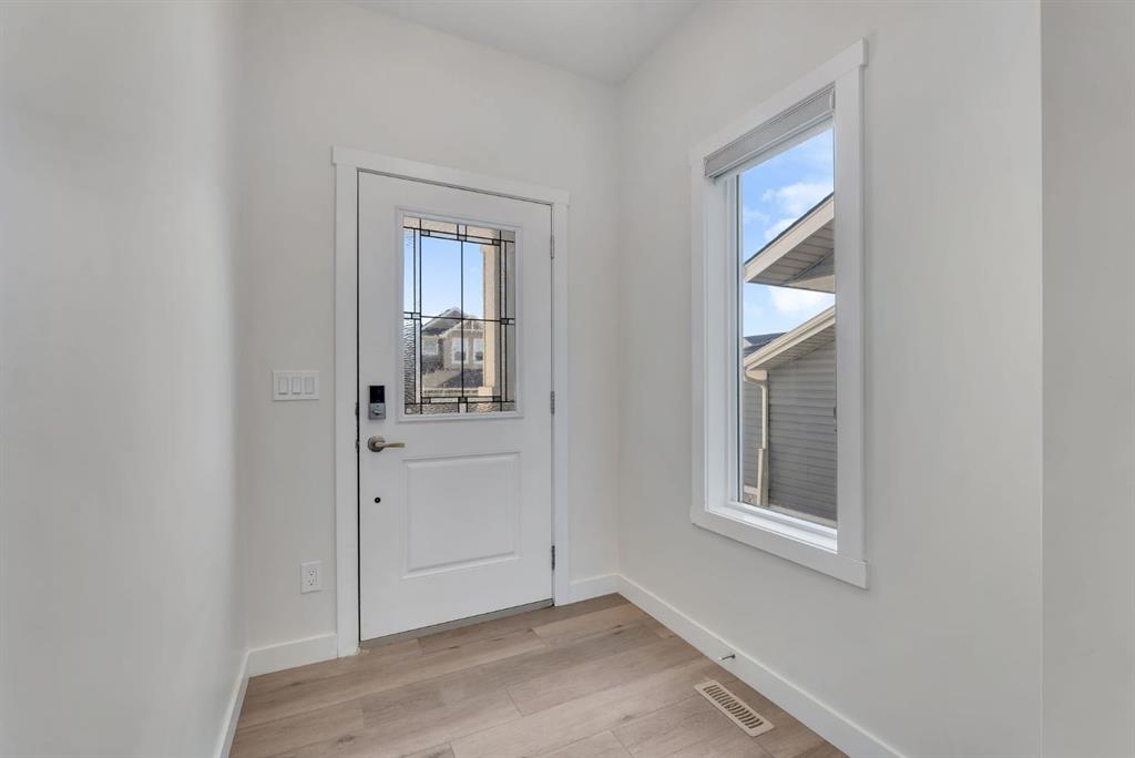 Picture for 1489 Bayview Point SW