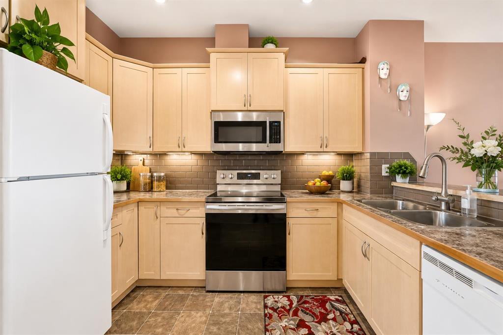 Picture for 303, 111 Tarawood Lane NE