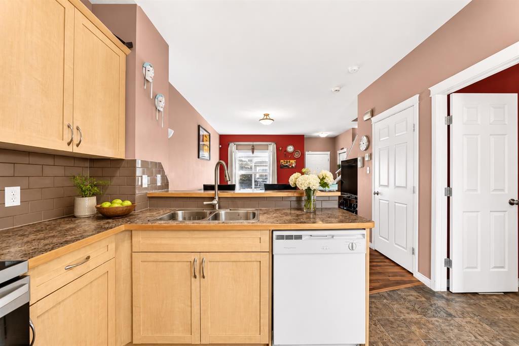 Picture for 303, 111 Tarawood Lane NE