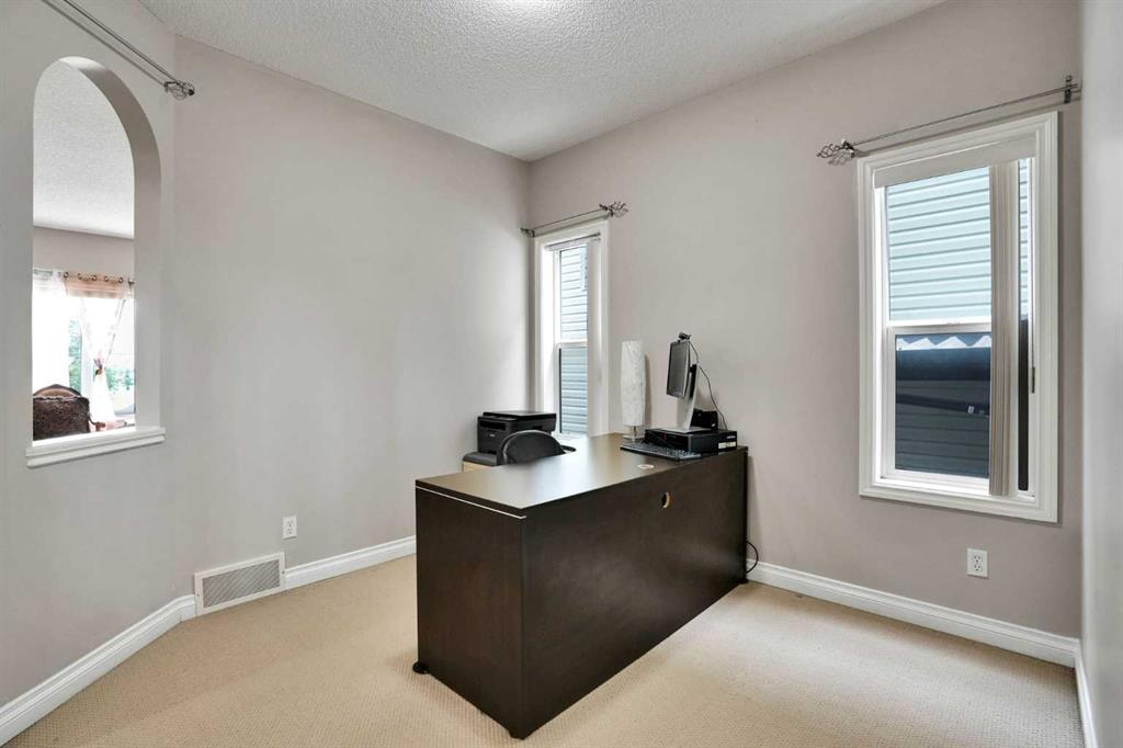 Picture for 292 Taralake Terrace NE