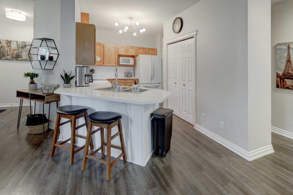Picture for 102, 39 Hidden Creek Place NW