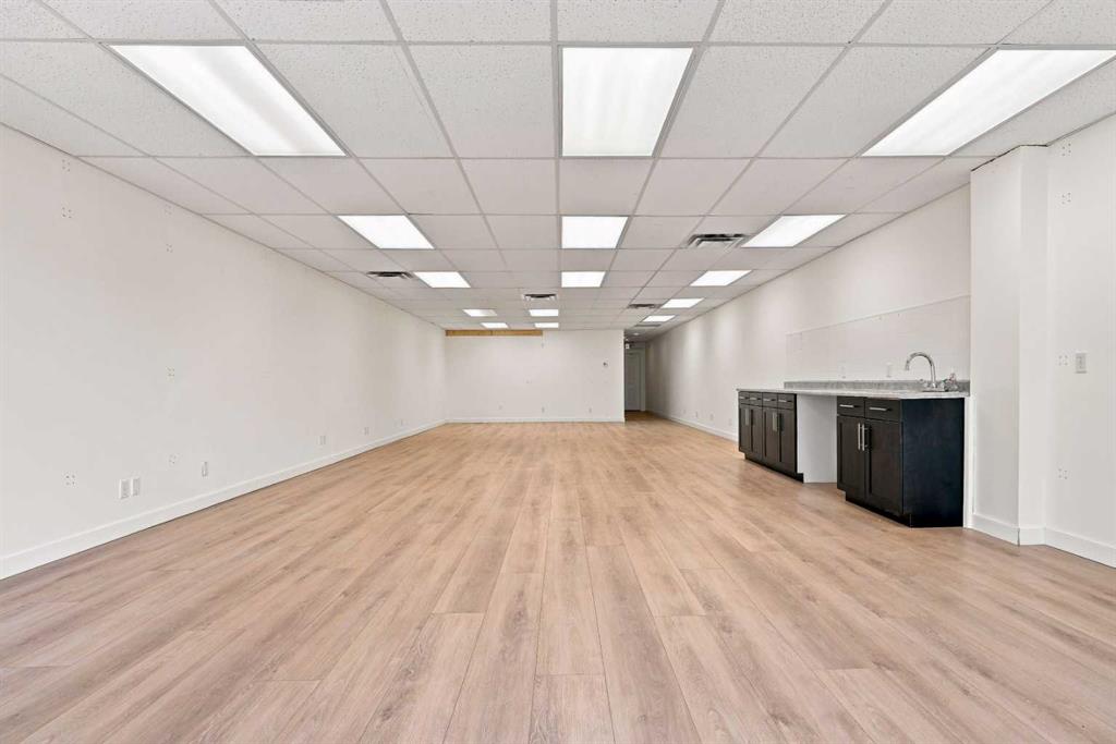 Picture for 104, 14 Crystalridge Drive 