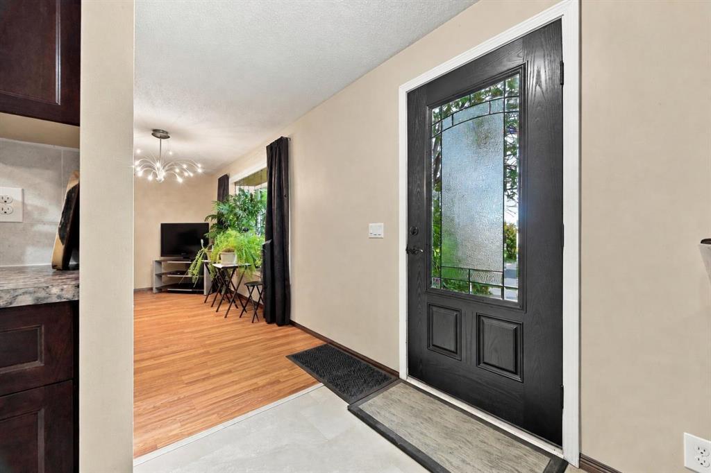 Picture for 55 Macewan Park Way NW
