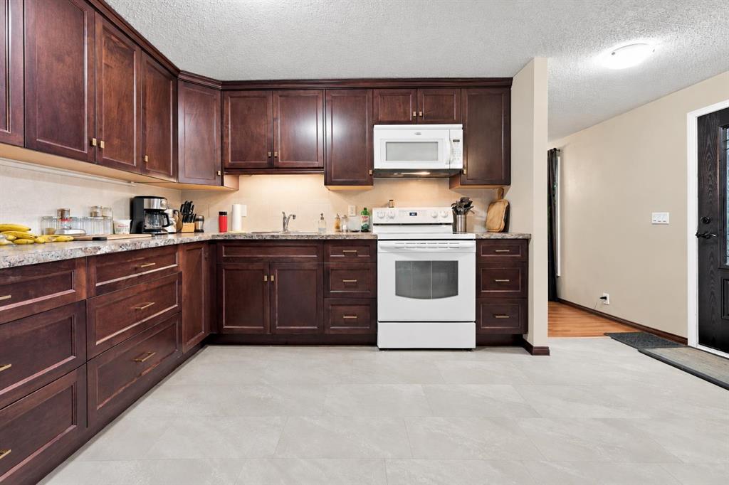 Picture for 55 Macewan Park Way NW