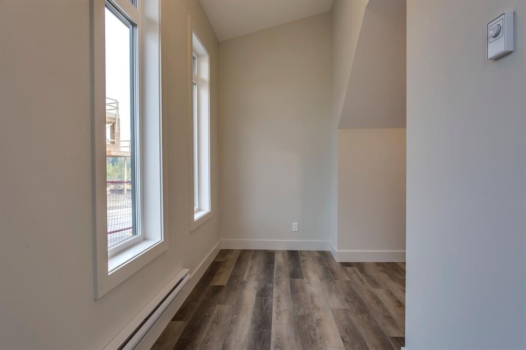 Picture for 259 Royal Elm Road NW