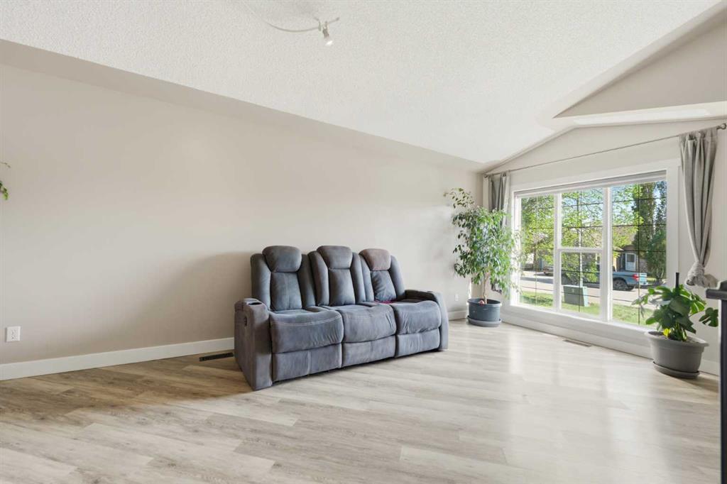 Picture for 206 Highwood Village Place NW