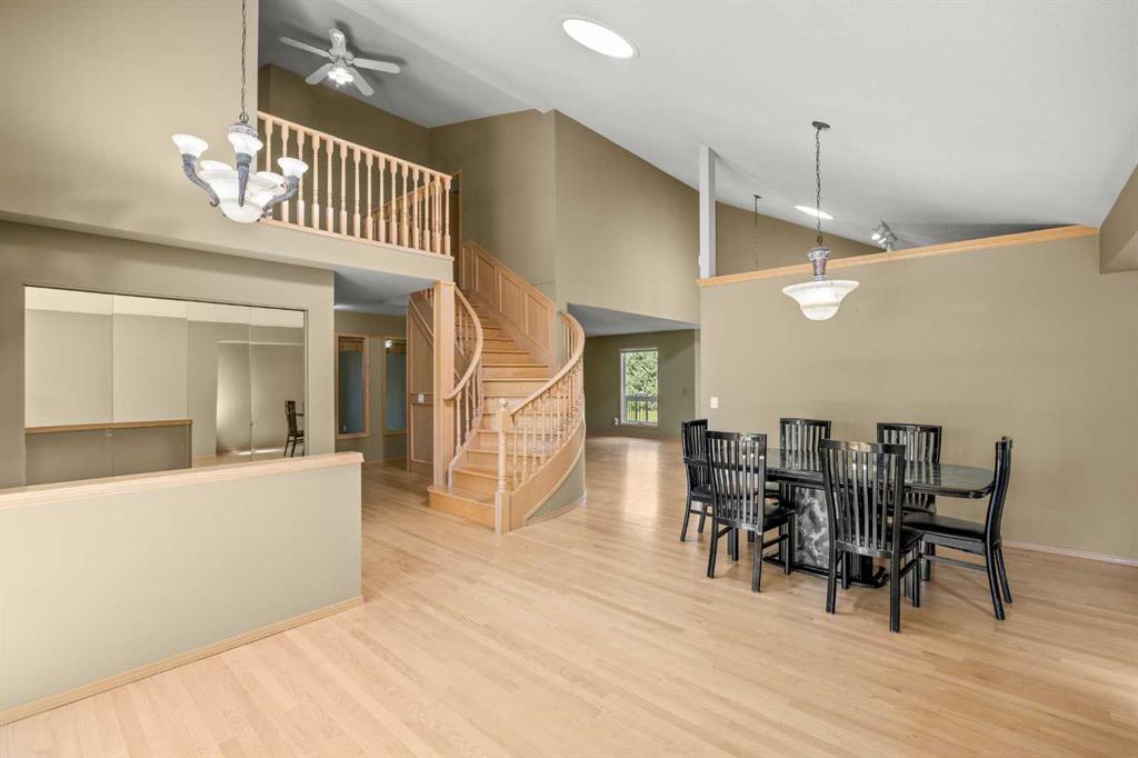 Picture for 46 Sandalwood Heights NW
