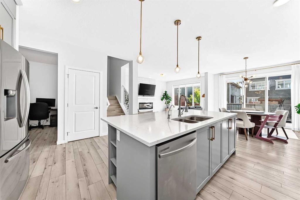 Picture for 105 Magnolia Manor SE