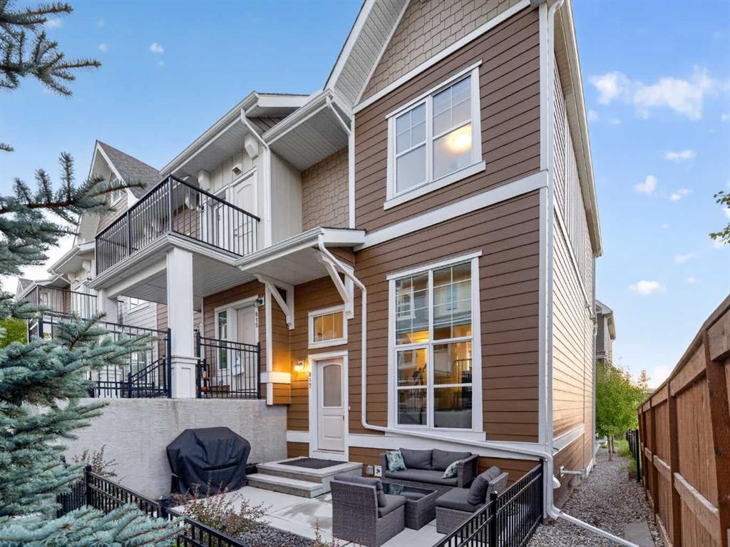 Picture for 817 Cranbrook Walk SE