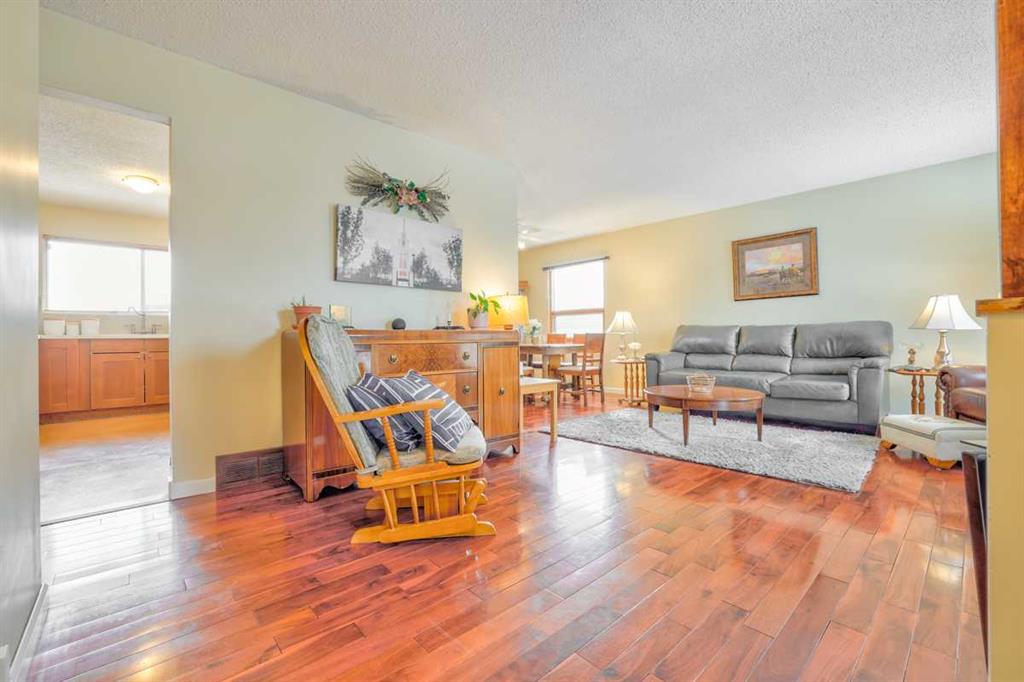 Picture for 6023 MADDOCK Drive NE