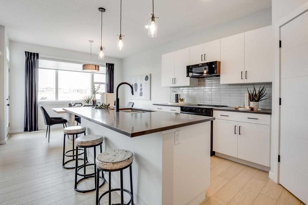Picture for 102 Rochester Crescent NW