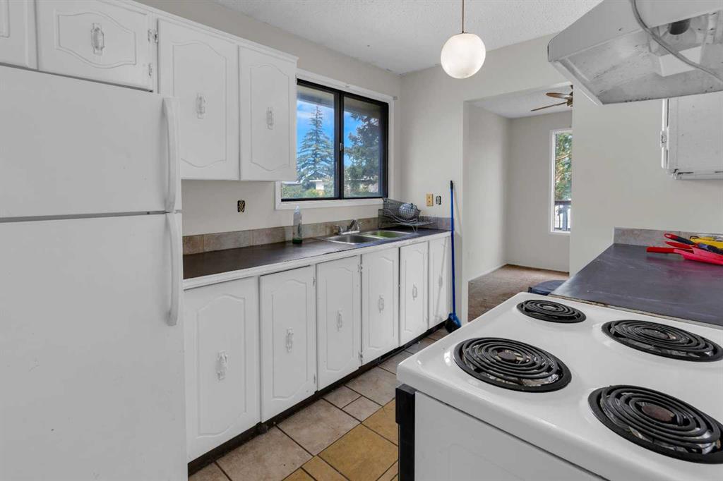 Picture for 4345/4347 70 Street NW