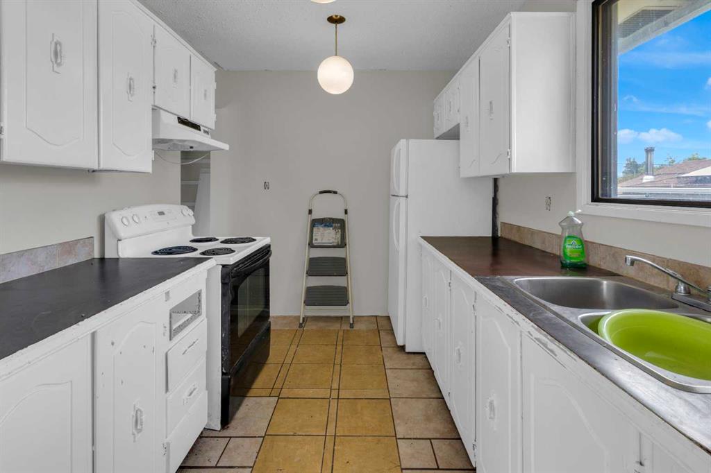 Picture for 4345/4347 70 Street NW