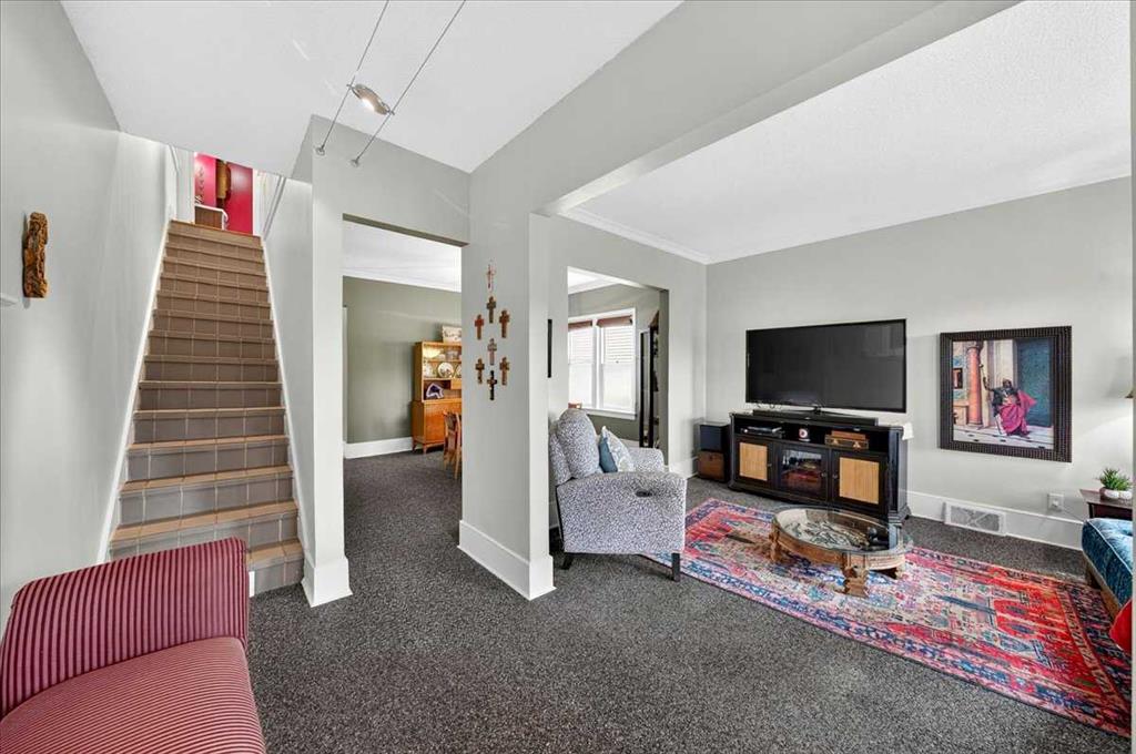 Picture for 2410 16 Street Street SW