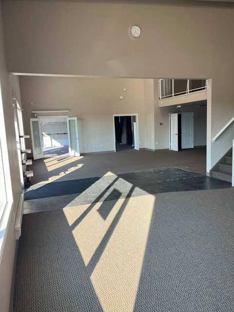 Picture for 9 / 10 / 11, 3295 Dunmore Road SE