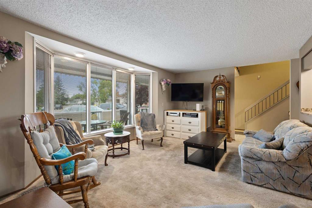Picture for 224 Pinetree Bay NE