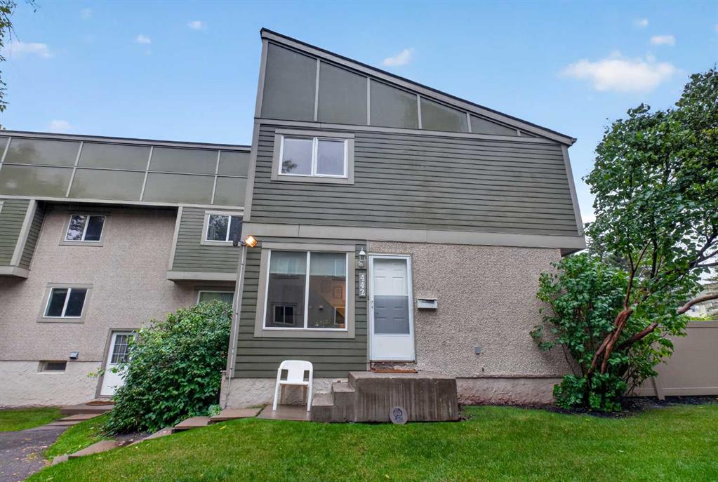 Picture for 442, 406 Blackthorn Road NE