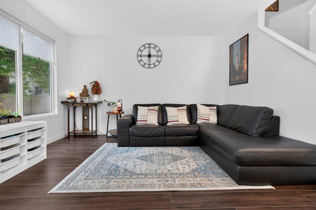 Picture for 442, 406 Blackthorn Road NE