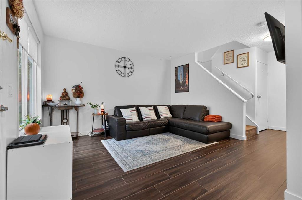 Picture for 442, 406 Blackthorn Road NE
