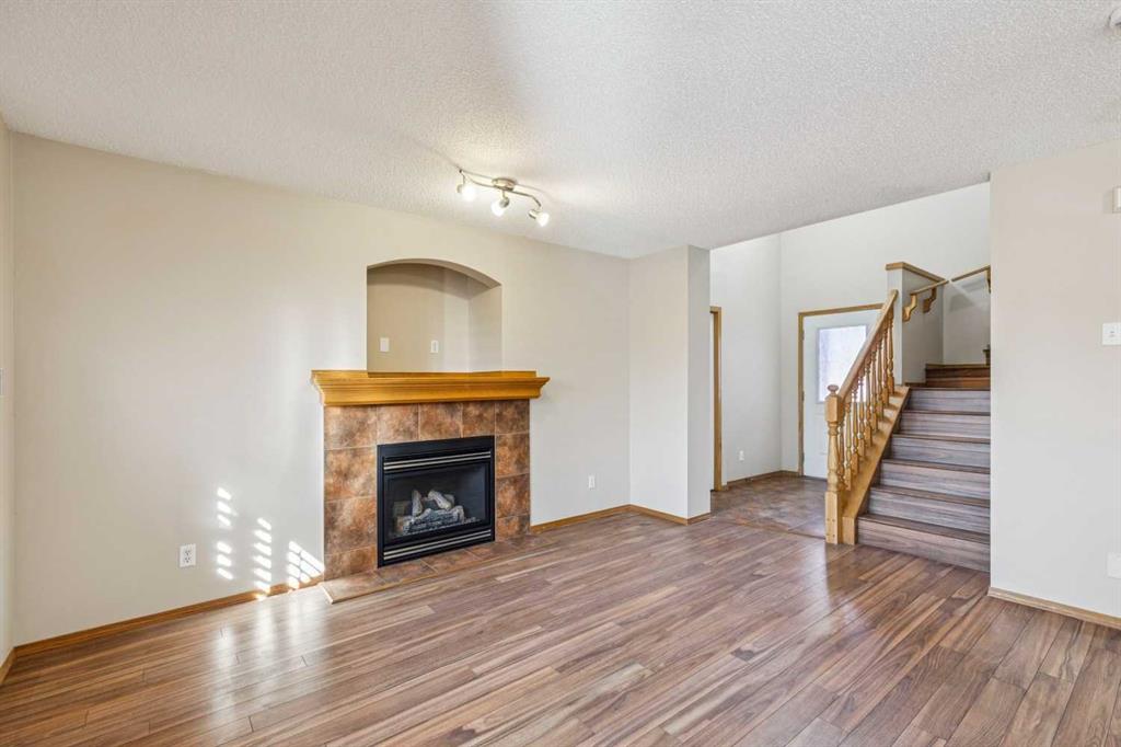 Picture for 8226 Saddleridge Drive NE