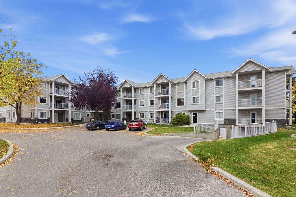 Picture for 112, 1112 Valleyview Park SE