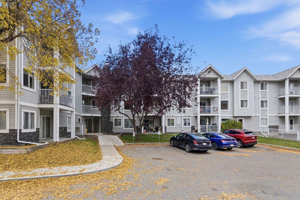 Picture for 112, 1112 Valleyview Park SE