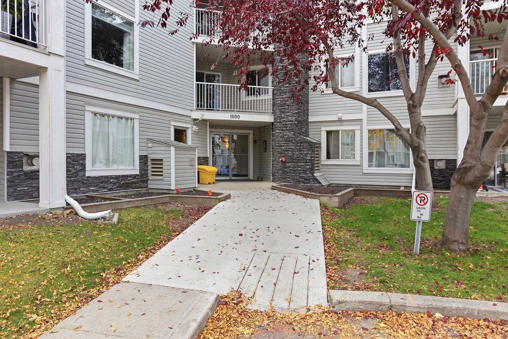 Picture for 112, 1112 Valleyview Park SE