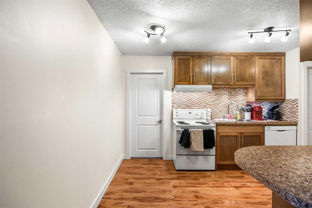 Picture for 102, 3103 Blakiston Drive NW