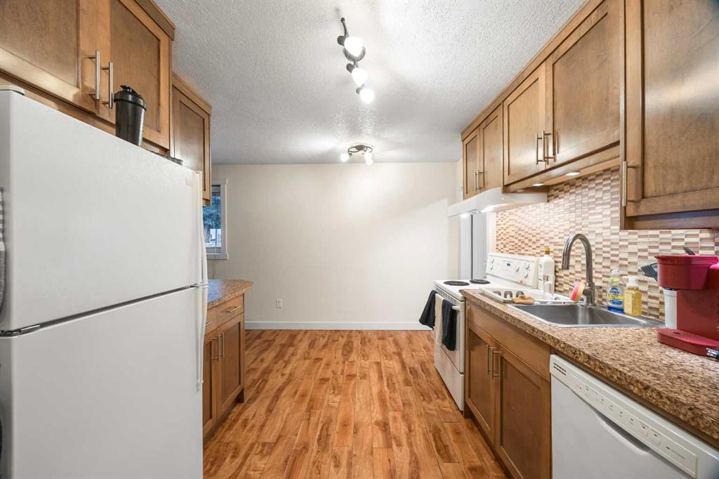 Picture for 102, 3103 Blakiston Drive NW