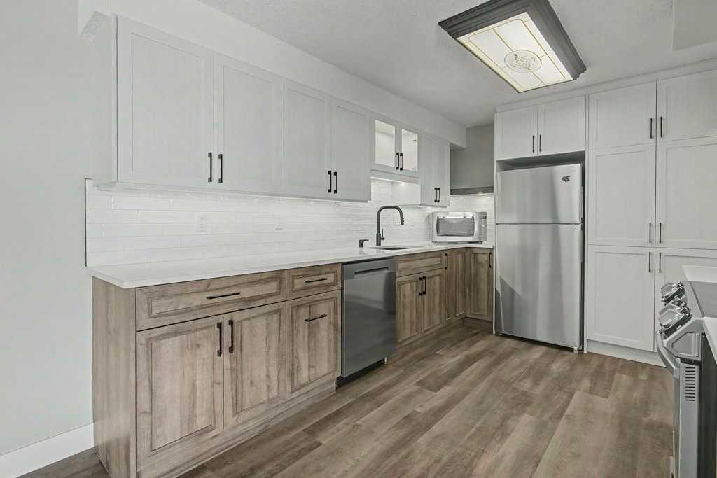 Picture for 602, 320 Meredith Road NE