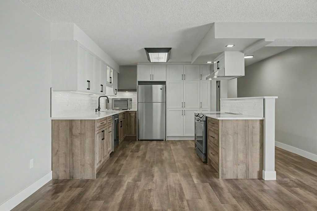 Picture for 602, 320 Meredith Road NE