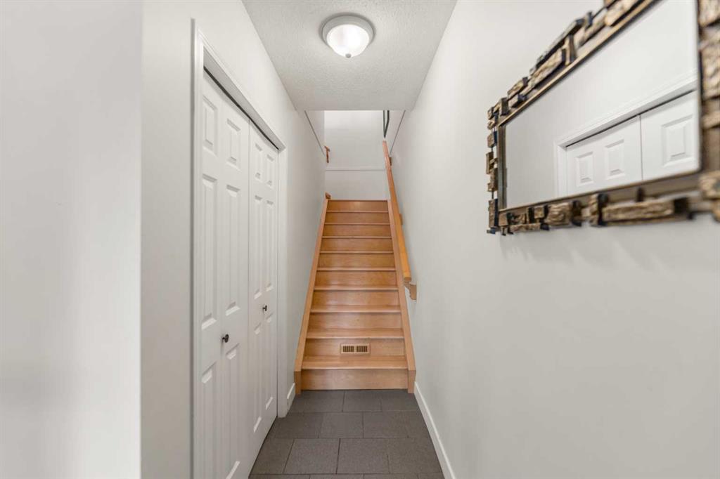 Picture for 472 Regal Park NE